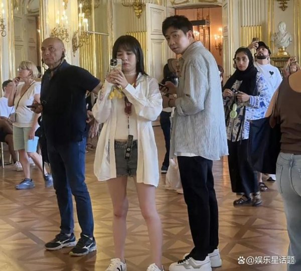 配资炒股开户网 网友偶遇俞灏明王晓晨同游奥地利 甜蜜互动似度蜜月